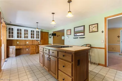 2561 Fallview Street NW, Uniontown, OH 44685 - Photo 13