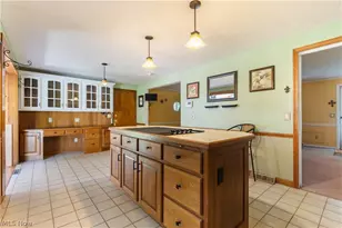 2561 Fallview St NW, Uniontown, OH 44685 - Photo 13