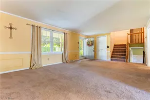 2561 Fallview St NW, Uniontown, OH 44685 - Photo 9
