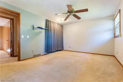 2561 Fallview Street NW, Uniontown, OH 44685 - Photo 17