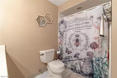 2561 Fallview Street NW, Uniontown, OH 44685 - Photo 25