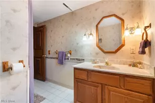 2561 Fallview St NW, Uniontown, OH 44685 - Photo 31