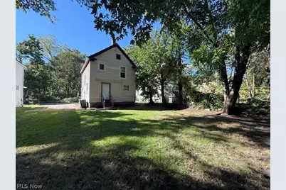1017 La Croix Avenue, Akron, OH 44307 - Photo 25
