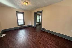 1017 La Croix Ave, Akron, OH 44307 - Photo 7