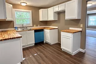 847 Keeney St, Akron, OH 44310 - Photo 3