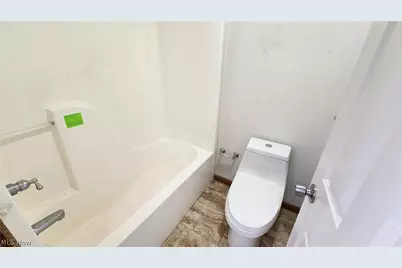 1033 Saint Michaels Way, Madison, OH 44057 - Photo 19