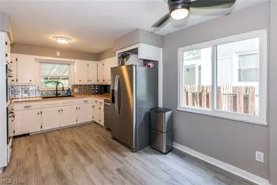 457 S Firestone Boulevard, Akron, OH 44301 - Photo 11