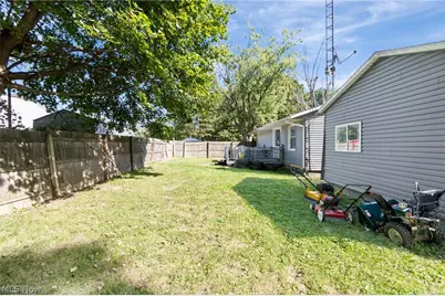 2901 Richmond Avenue NE, Canton, OH 44705 - Photo 25