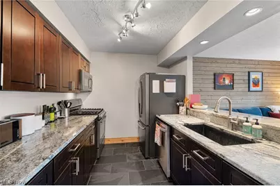 8532 Tanglewood Trail, Chagrin Falls, OH 44023 - Photo 9