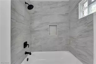 9518 Nelson Ave, Loveland, OH 44105 - Photo 21