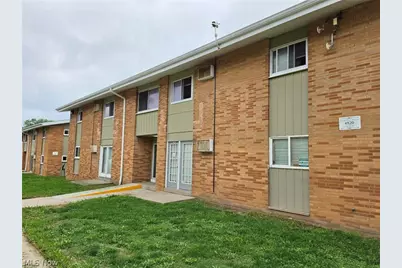 4820 Lee Road #B15, Loveland, OH 44128 - Photo 1