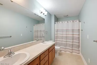 2200 Hunting Valley Lane, Streetsboro, OH 44241 - Photo 33