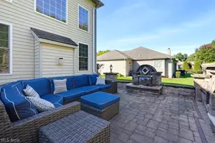 2200 Hunting Valley Ln, Streetsboro, OH 44241 - Photo 9