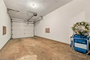 1818 Harbour Cir NW, Canton, OH 44708 - Photo 21