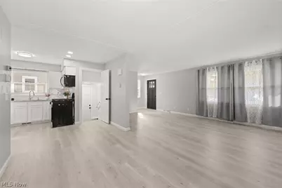 1058 W 29th Street, Lorain, OH 44052 - Photo 5