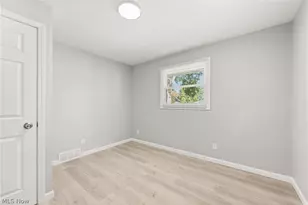 1058 W 29th St, Lorain, OH 44052 - Photo 25
