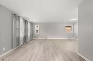 1058 W 29th St, Lorain, OH 44052 - Photo 7