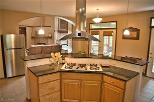 1225 River Run Dr, Macedonia, OH 44056 - Photo 5