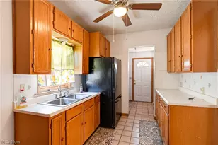 91 McNaughton St, Akron, OH 44305 - Photo 9