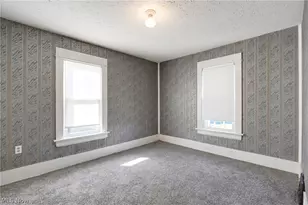 91 McNaughton St, Akron, OH 44305 - Photo 13