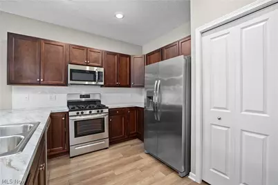 132 Acorn Lane, Elyria, OH 44035 - Photo 9