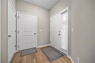 132 Acorn LN, Elyria, OH 44035 - Photo 3