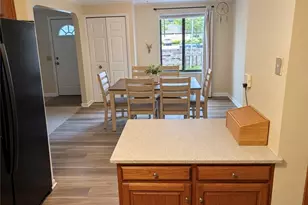 621 Tollis Pkwy, Grandview Heights, OH 44147 - Photo 7