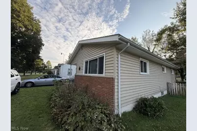 788 Valdes Avenue, Akron, OH 44320 - Photo 3
