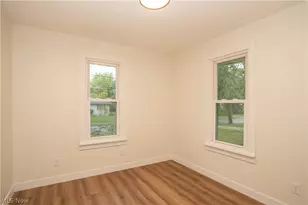 2325 Eastlawn Ave, Akron, OH 44305 - Photo 17
