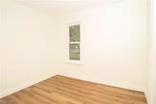 2325 Eastlawn Ave, Akron, OH 44305 - Photo 19