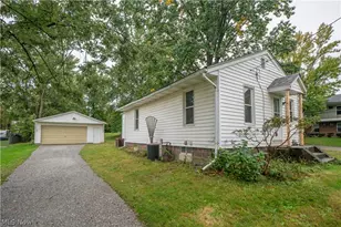 2325 Eastlawn Ave, Akron, OH 44305 - Photo 1