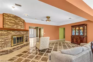 8935 Oberlin Rd, Elyria, OH 44035 - Photo 5