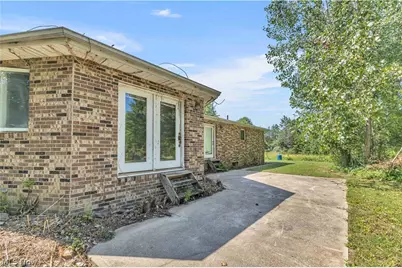 8935 Oberlin Road, Elyria, OH 44035 - Photo 15