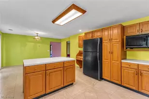 8935 Oberlin Rd, Elyria, OH 44035 - Photo 9
