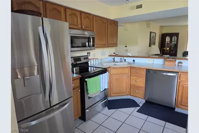736 Tollis Parkway, Grandview Heights, OH 44147 - Photo 9