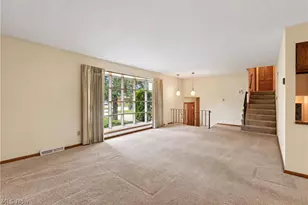 5715 Skyline Dr, Green Hills, OH 44131 - Photo 7