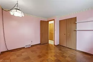 5715 Skyline Dr, Green Hills, OH 44131 - Photo 25