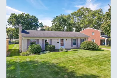 410 Chapple Hill Drive NE, North Canton, OH 44720 - Photo 3