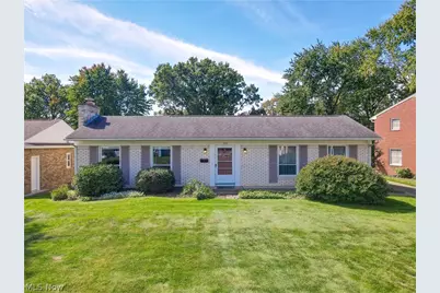 410 Chapple Hill Drive NE, North Canton, OH 44720 - Photo 1