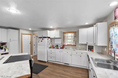 5107 Monroe Center Road, Conneaut, OH 44030 - Photo 9
