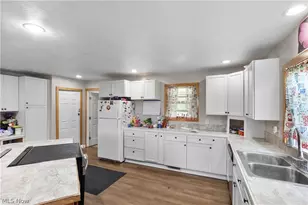 5107 Monroe Center Rd, Conneaut, OH 44030 - Photo 9