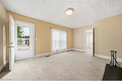 259 E 324th Street, Willowick, OH 44095 - Photo 11