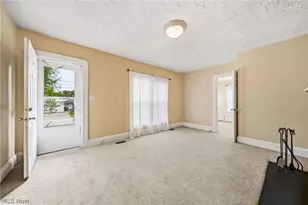 259 E 324th St, Willowick, OH 44095 - Photo 11