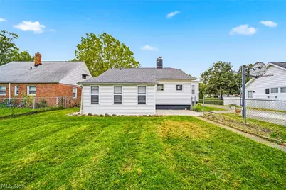 259 E 324th Street, Willowick, OH 44095 - Photo 9