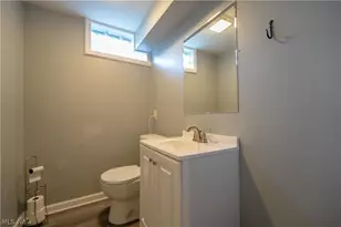 10606 Wilma Ave NE, Alliance, OH 44601 - Photo 35