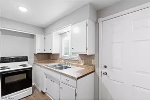 3293 7th St, Cuyahoga Falls, OH 44221 - Photo 9