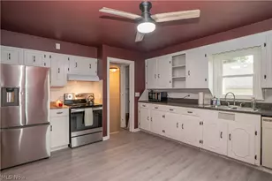 3809 Frazer Ave NW, Canton, OH 44709 - Photo 9