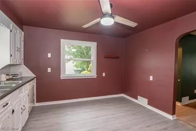 3809 Frazer Avenue NW, Canton, OH 44709 - Photo 13
