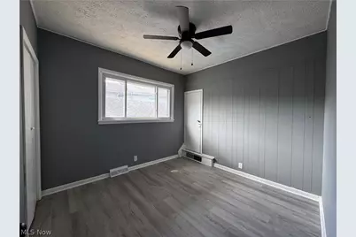 734 Main Street, Bridgeport, OH 43912 - Photo 17