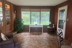 3260 S Wendover Cir, Youngstown, OH 44511 - Photo 3